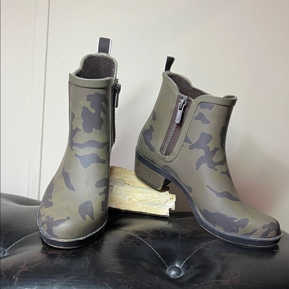LUCKY BRAND Camouflage Rain Boots - Picture 1 of 10